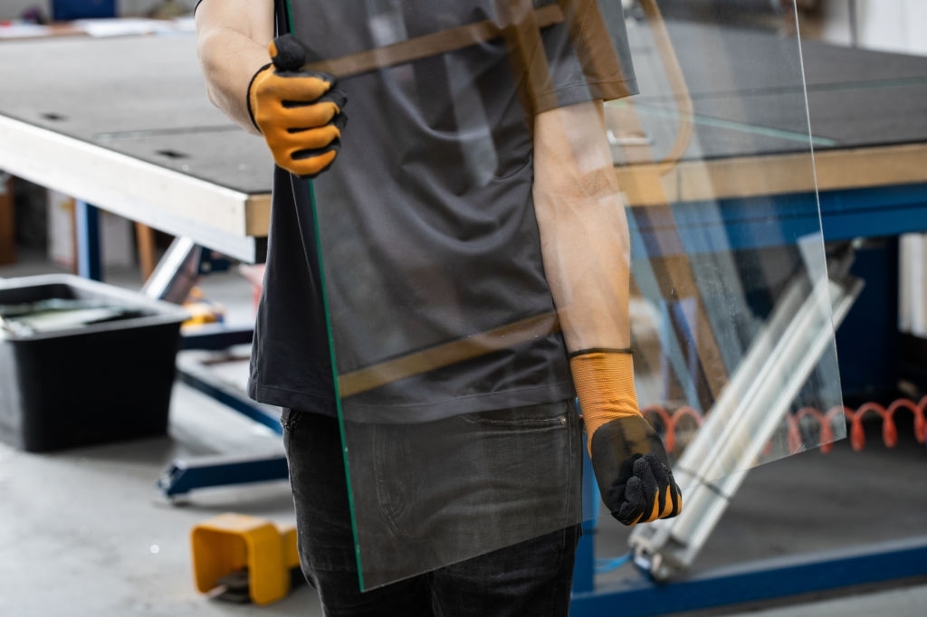 Lavorazione vetro professionale laboratorio ATCT Bassano del Grappa